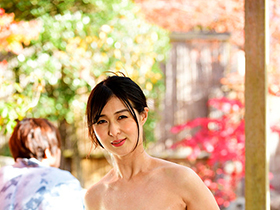 親子で行く生ハメ旅行　息子の性液が湯船に流れ漂う　8時間　サンプル画像04